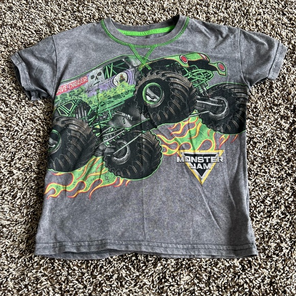 Graphic T-Shirts Set - Cool Human and Monster Jam size 5T - Picture 3 of 3